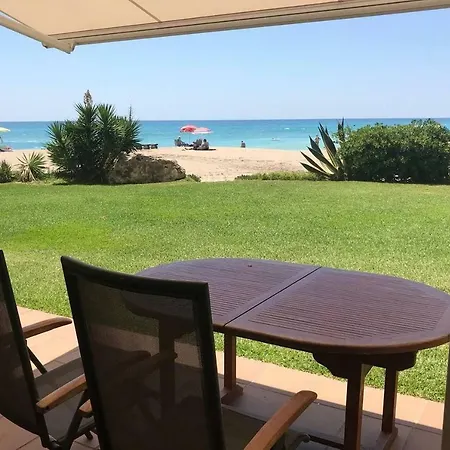 Amazing In Front Of The Sea דירה